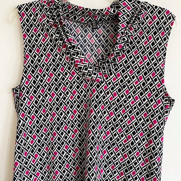 Women's Sleeveless Top - Size Medium - Picture 2 of 3